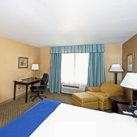 Holiday Inn Express & Suites Tucson By Ihg Room photo