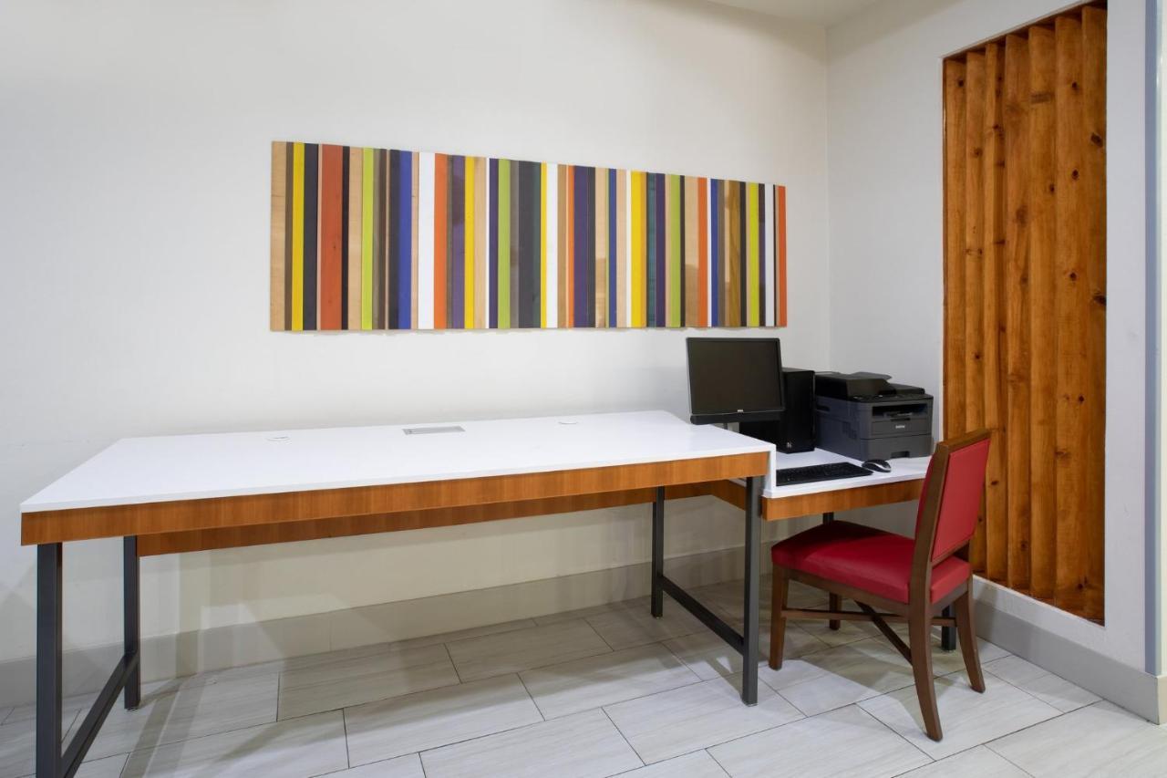 Holiday Inn Express & Suites Tucson By Ihg Exterior photo