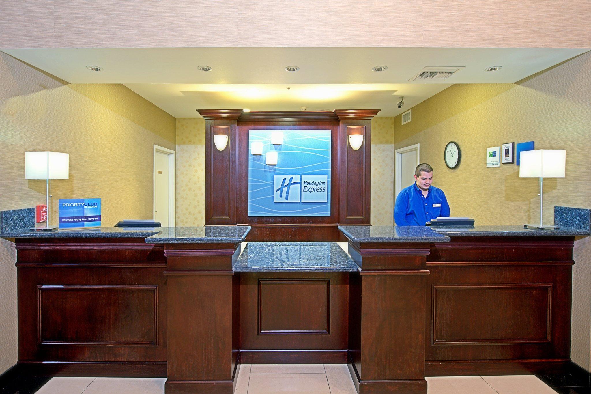 Holiday Inn Express & Suites Tucson By Ihg Exterior photo